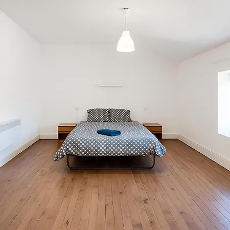 2 Avec Baignoire * Lavelanet