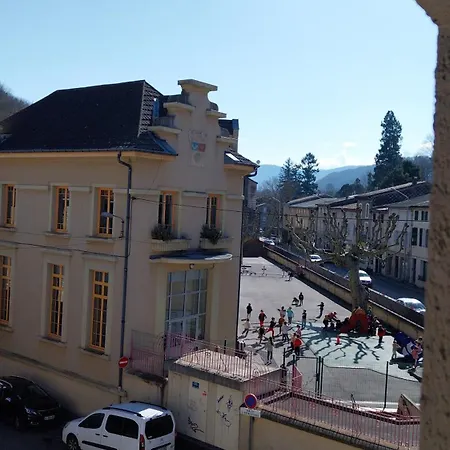 2 Avec Baignoire Apartment Lavelanet
